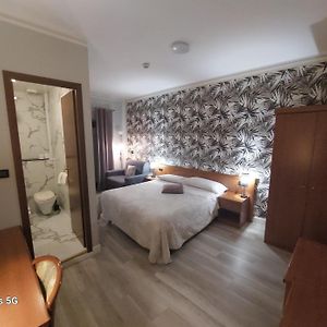 Camera con letto king size